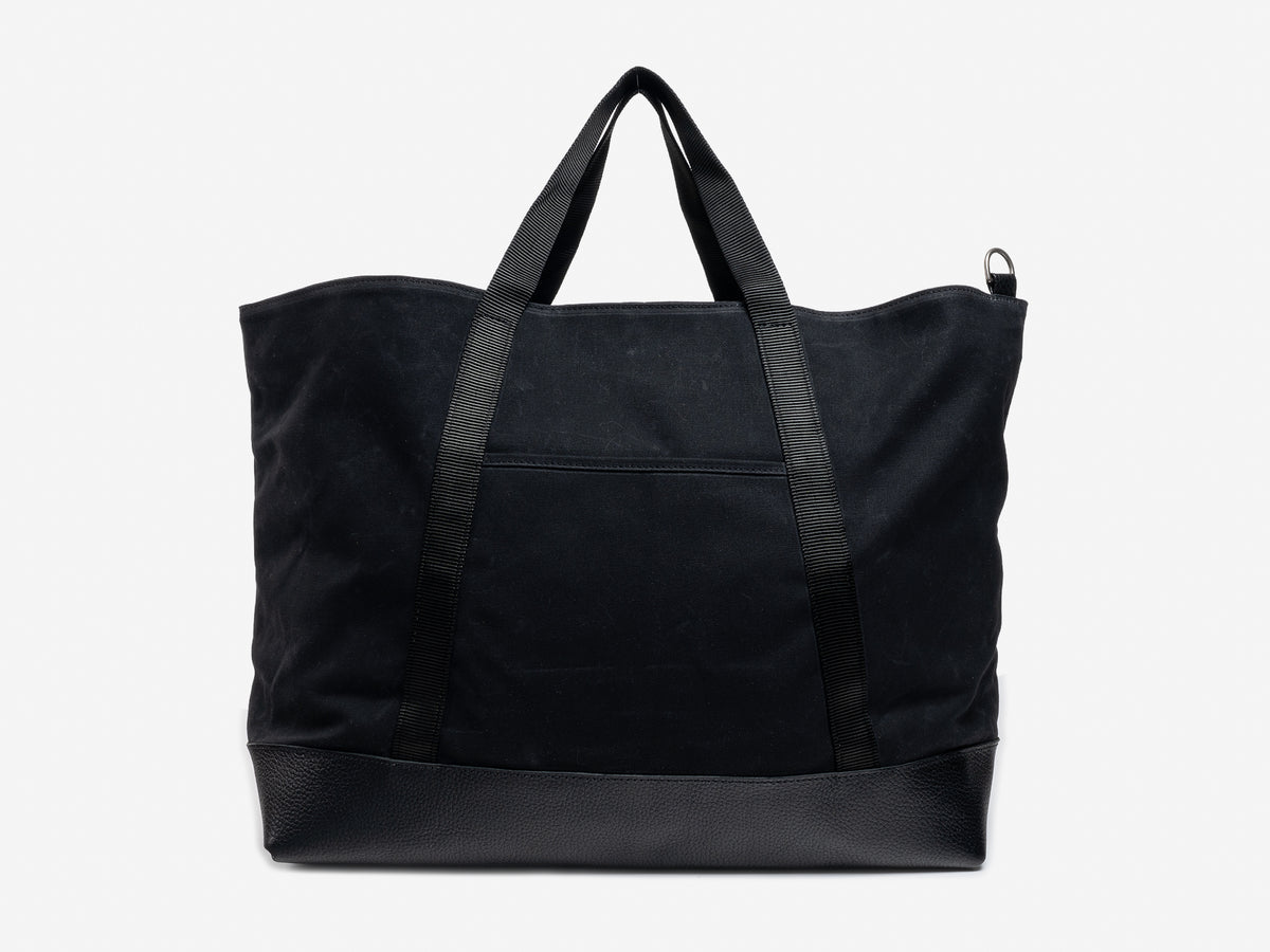 No. 674 Large East West Tote, Black